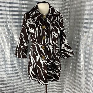 Lee TracyBrown/White Animal Print Bell Sleeve Jacket